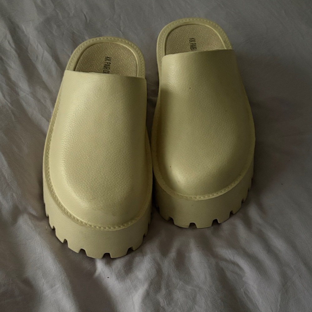 Slip-On Chunky Platform Mules in off white